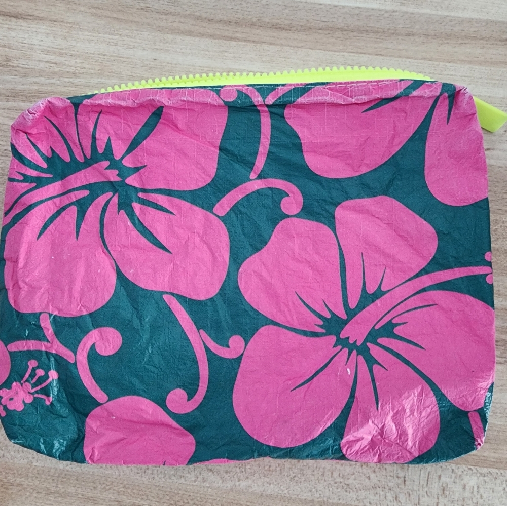 Aloha Collection Hana Hou Pouch